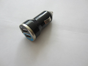 USB autolaadija (3 foto / 3)