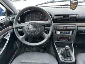Audi A4 1.9 TDI (10 foto / 10)