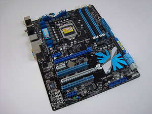 Asus P7P55D-E LGA1156 emaplaat + i3-530 CPU + 6 GB DDR3