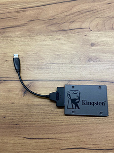 Kingston ssd 250gb + sata usb adapter (1 foto / 1)