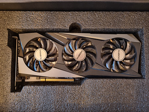 GIGABYTE RTX 3050 GAMING OC 8GB (1 foto / 2)