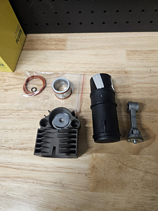 Touareg NF 2010-2017 Air Suspension Compressor Repair Kit (2 foto / 2)
