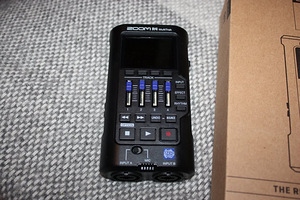 Zoom R4 Multitrack recorder salvestaja (1 foto / 1)