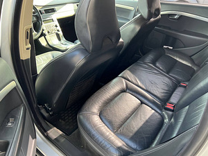 Volvo XC70 2.4 D5 136kw (8 foto / 11)