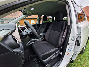 Toyota RAV4 2014 (10 foto / 15)