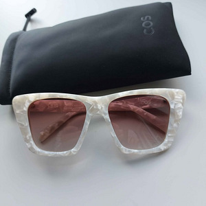 COS OVERSIZED CAT-EYE SUNGLASSES White / Pearlescent (1 foto / 8)