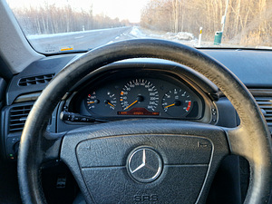 Запасные части W210 E300 (10 фото из 10)