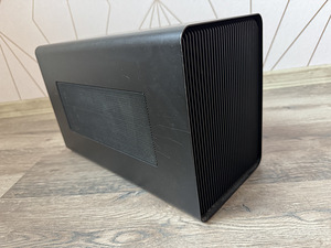 Razer Core X eGPU + RTX 3060 (1 foto / 4)