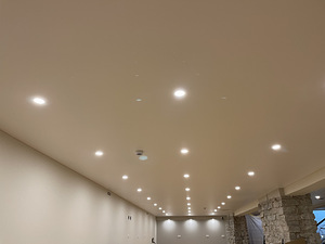 Натяжные потолки и LED освещение (3 фото из 7)