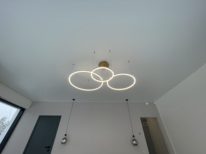 Натяжные потолки и LED освещение (2 фото из 7)