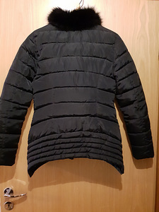 Зимняя куртка (3 фото из 3)