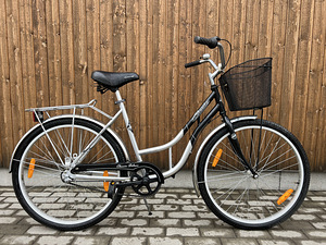 Naiste Classic linnarattas 3 käike (1 foto / 6)