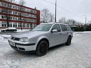 Volkswagen Golf 1.6 (1 foto / 10)