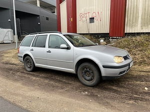 Volkswagen golf (1 foto / 7)