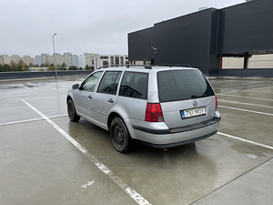 Volkswagen Golf 1.6 (3 foto / 7)