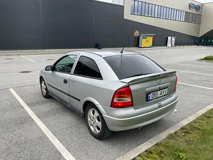 Opel Astra (2 фото из 10)