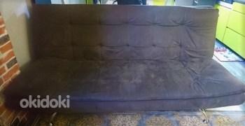 Трёхместный диван, раскладывается как книжка + пуфик (фото #2)