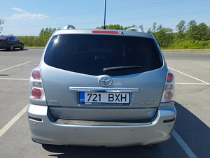 Toyota Corolla Verso (3 foto / 15)