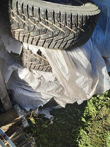 Hankook 215/65/r16+ Honda plekkveljed5x114.3 ET50 d64.1 (1 foto / 3)