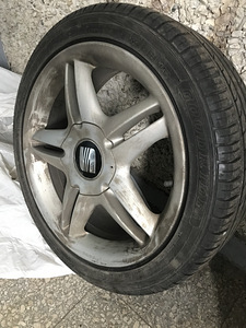 R17 5x100 литые диски с резиной M+S (2 фото из 3)