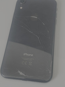 Müüa iPhone XR must, 64GB (2 foto / 4)