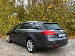 Opel Insignia Sports Tourer SW 2.0 CDTi 118kW 2012 (4 foto / 15)