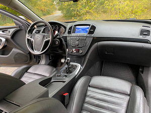 Opel Insignia Sports Tourer SW 2.0 CDTi 118kW 2012 (5 foto / 15)