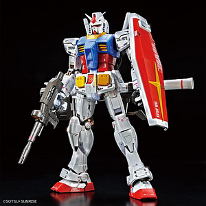 Gundam Base Limited RX-78-2 MG 3.0 Titanium (1 foto / 2)