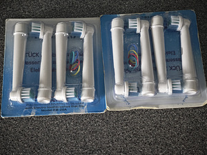 Зубная щетка Oral-B. (2 фото из 2)