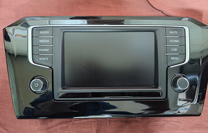 VW passat b8, SKODA, EKRAAN / RAADIO. (1 foto / 3)