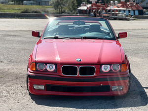 BMW 318 кабриолет (4 фото из 5)