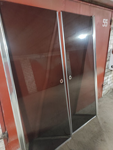 Uued klaasuksed dušinurga jaoks 80×80 (4 foto / 4)