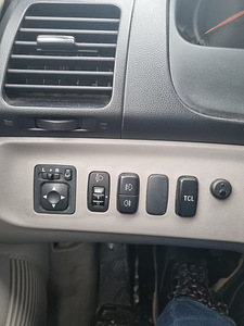 MITSUBISHI Crandis (6 foto / 9)