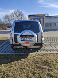 Mitsubishi Pajero 4 (3 foto / 15)