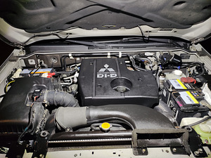 Mitsubishi Pajero 4 (12 foto / 15)