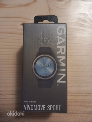Гибрид Garmin vivomove sport