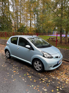 Toyota Aygo 1.0 2005 aasta bensiin manuaal 5ust (1 foto / 3)