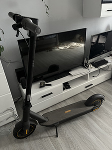 Ninebot Segway Max G30 (2 foto / 3)