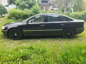 Volkswagen Phaeton (5 foto / 15)