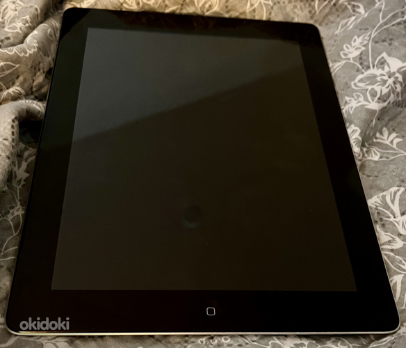 iPad (4-е поколение) WiFi (фото #1)