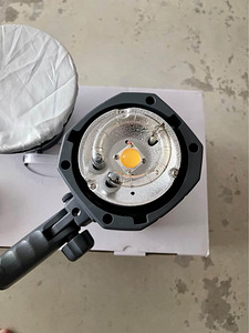 Neewer Vision5 TTL 400W Flash (2 foto / 6)