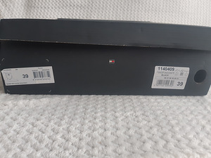 Tommy Hilfiger kummiksaapad 39 (3 foto / 3)