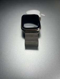 Apple Watch Series 6 GPS+LTE 40mm Gold Stainless Steel 85% (1 foto / 7)