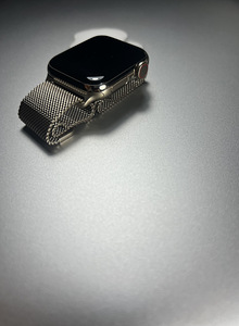 Apple Watch Series 6 GPS+LTE 40mm Gold Stainless Steel 85% (4 foto / 7)