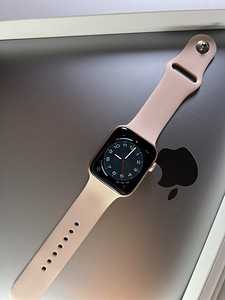 Apple Watch Series 6 GPS 44mm Gold Aluminium (6 foto / 8)