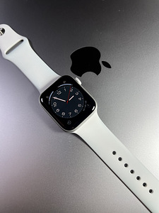 Apple Watch Series 6 GPS + LTE 44mm Aluminium Silver Aku92% (2 foto / 10)