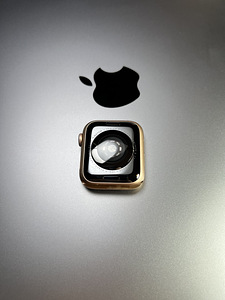 Apple Watch Series 5 GPS 40mm Aluminium Gold BH86% (4 foto / 5)