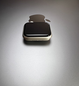Apple Watch SE Gen.2 GPS + LTE 40mm Starlight Aluminum BH98% (3 foto / 7)