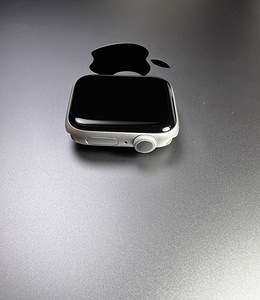 Apple Watch Series 5 GPS 40mm Aluminium Silver BH87% (5 foto / 7)