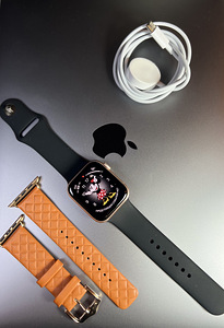Apple Watch SE GPS 44 мм алюминий золото BH72%
